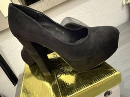 Scarpe nere con tacco nr. 40