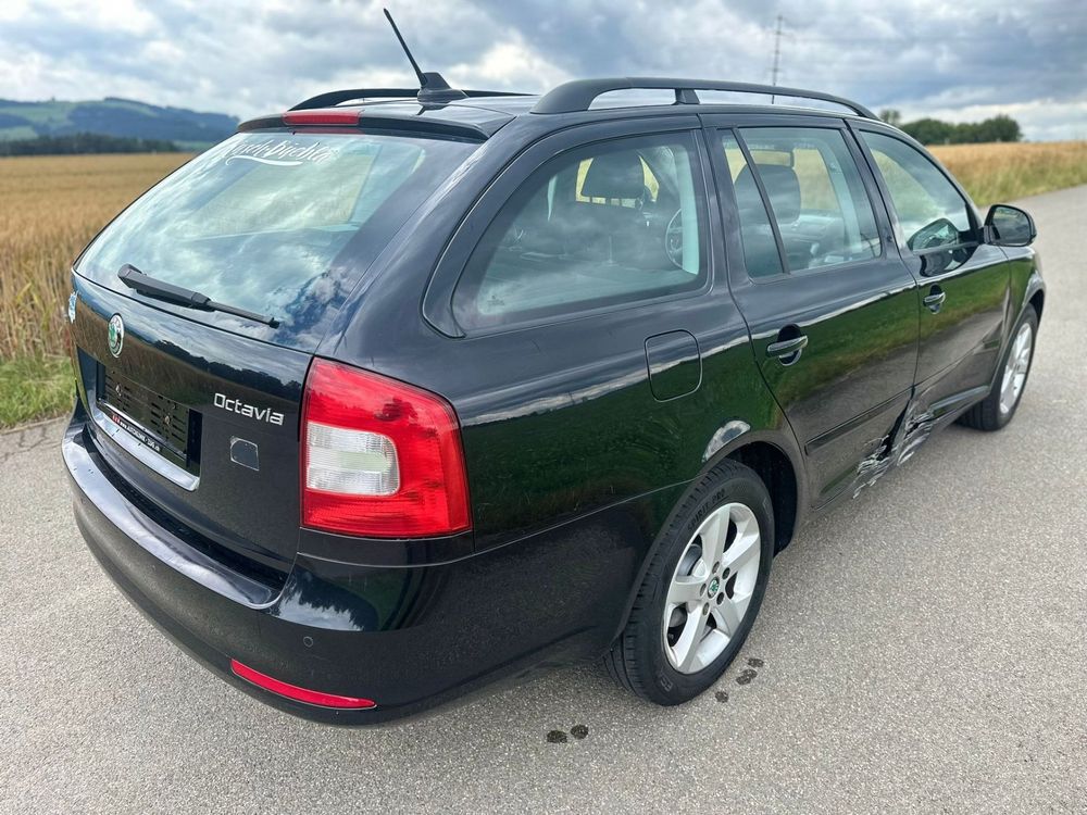 Skoda Automobili: SKODA Octavia Combi 1.8 TSI Elegance 4x4 – Usato da Hünenberg venduto da Auto-Klinik01 6