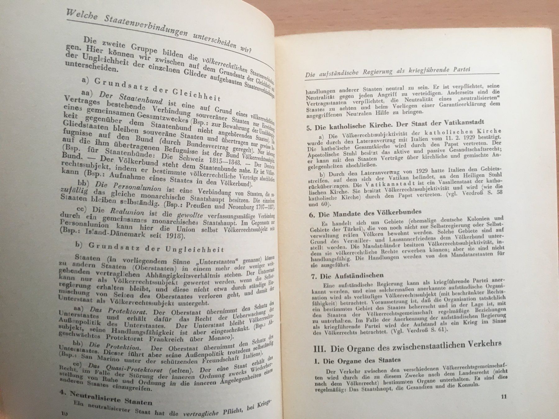 Bücher: Das Völkerrecht - E. Hofmann – Gebraucht aus Grenchen von Kogi7 3