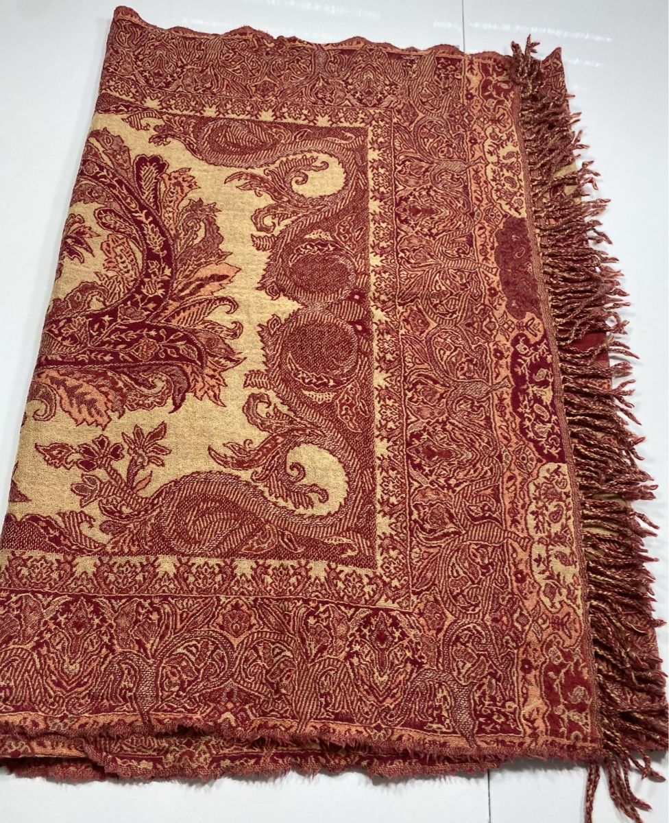 Foulard & Sciarpe: Giada Wolle Schal 🌸 – Usato da Opfikon venduto da Luis144 1