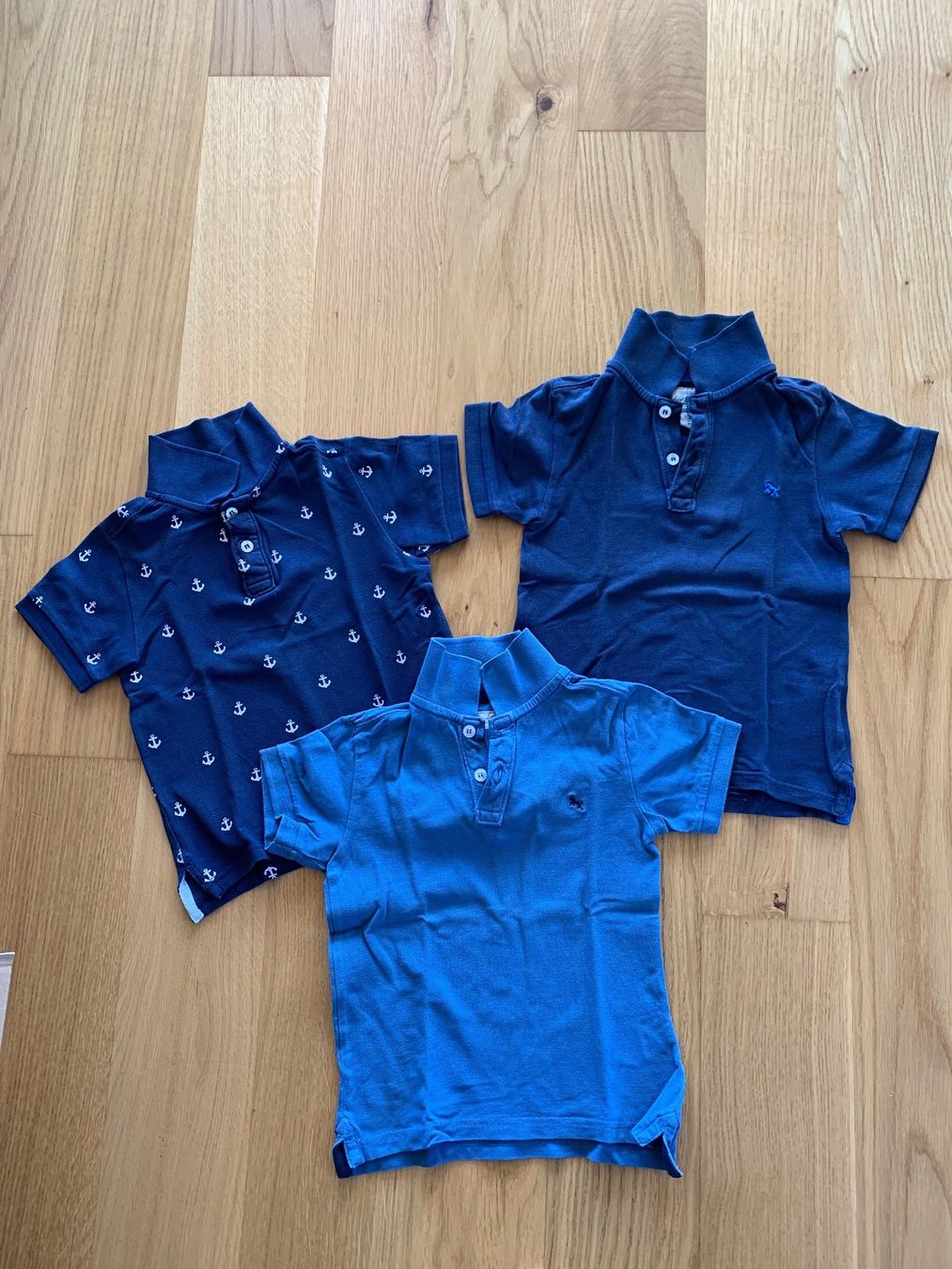 H&M Camicie, T-shirt & Polo: Poloshirts Gr. 98/104 – Usato da Niederneunforn venduto da sonne6666