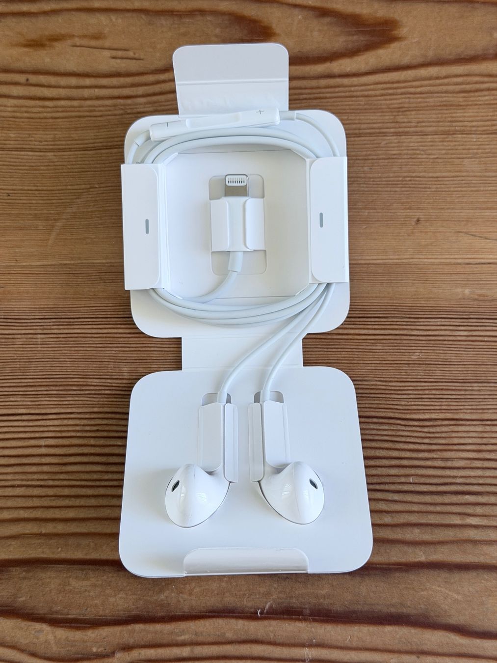 Apple Kopfhörer: Apple EarPods mit Lightning Anschluss & Adapter neu – Neu und originalverpackt aus Waldkirch von ItaloFam 1