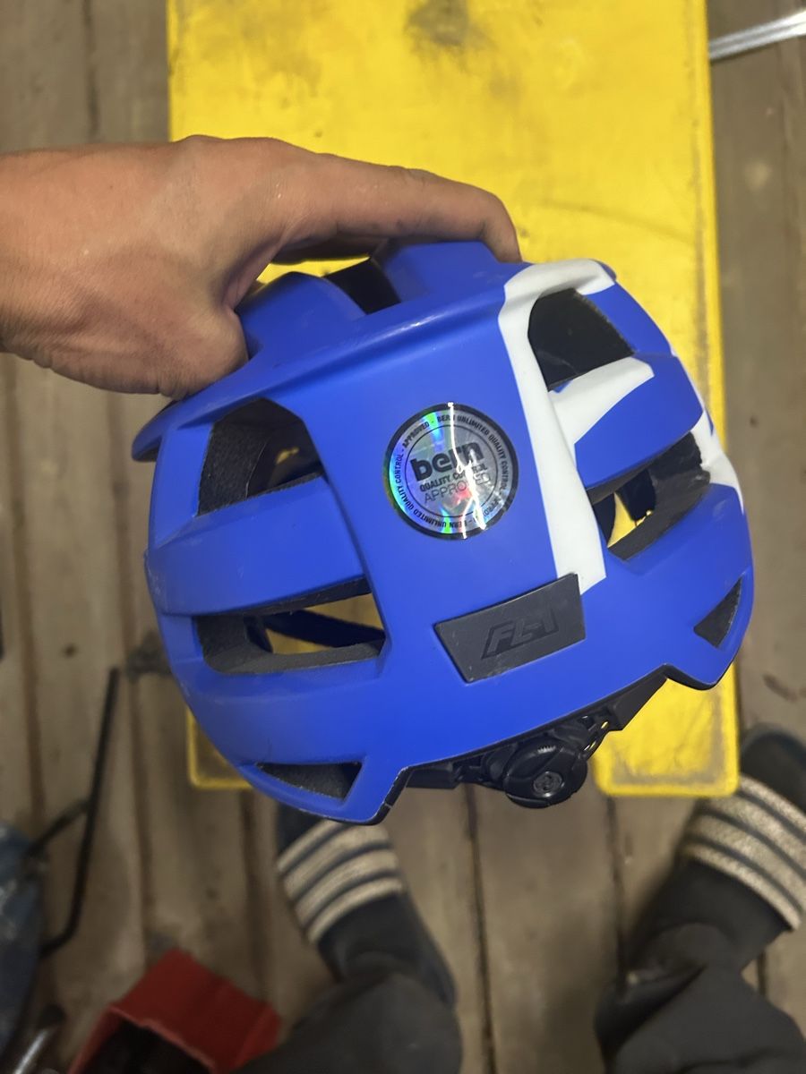 Caschi: Kinder Fahrradhelm (8) – Nuovo (secondo la descrizione) da Lenzburg venduto da min_8r8k 1