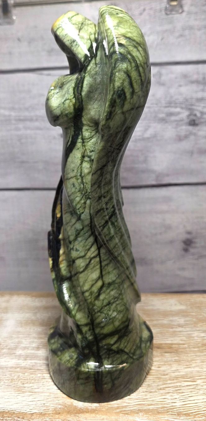 Minerali & Pietre curative: Grosser Jade Engel 1.9kg – Nuovo e nell'imballaggio originale da Matzingen venduto da Shay_Crystalz 2