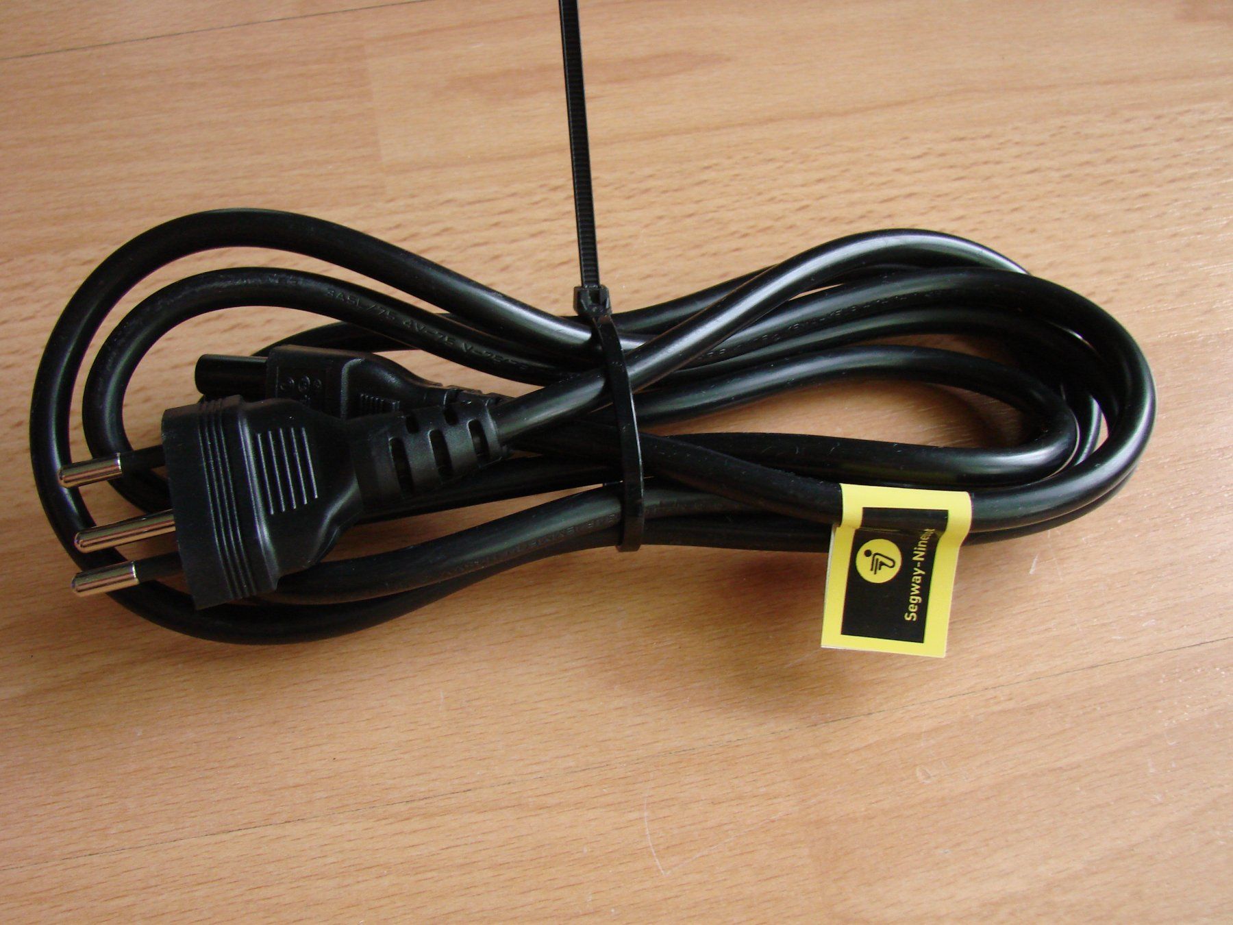 Segway Kickboard: Segway P65 Ladekabel – Neu (gemäss Beschreibung) aus Niederuzwil von Rade 1