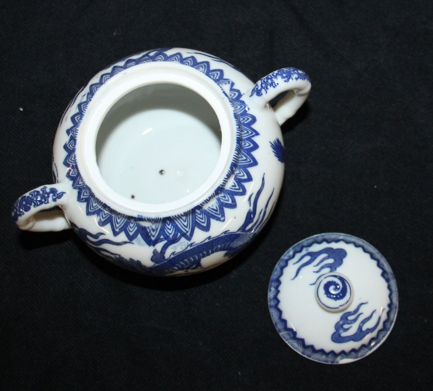 Set di piatti: chinesisches Teeservice – Usato da Schaan venduto da antikes_und_kurioses 5