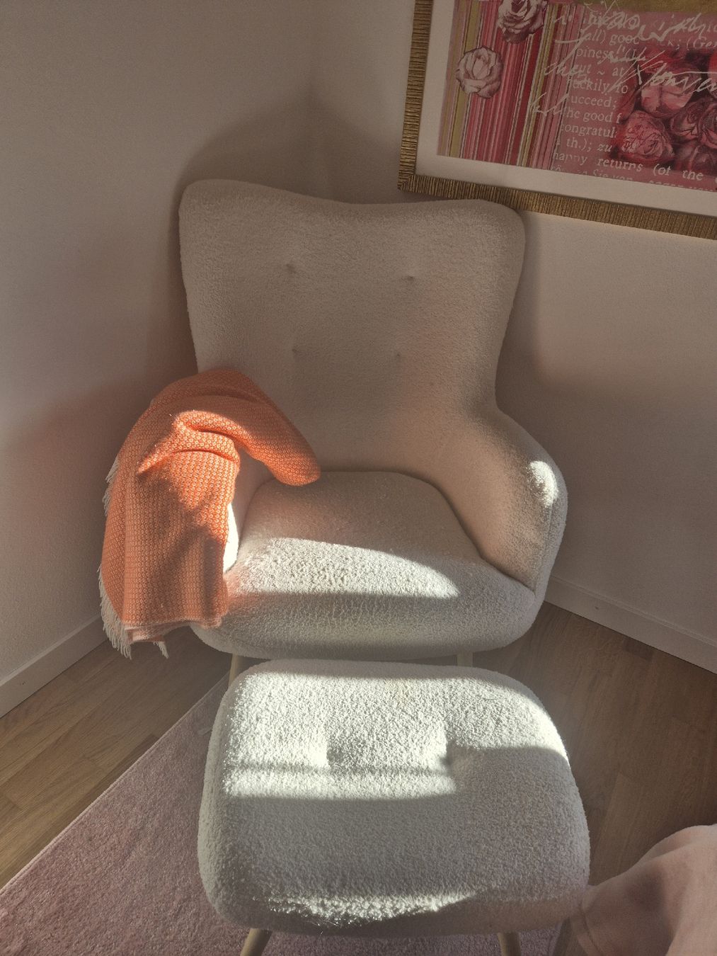 Beliani Poltrone: Armchair Belliani con pouf – Usato da Luzern venduto da jen_9s9n