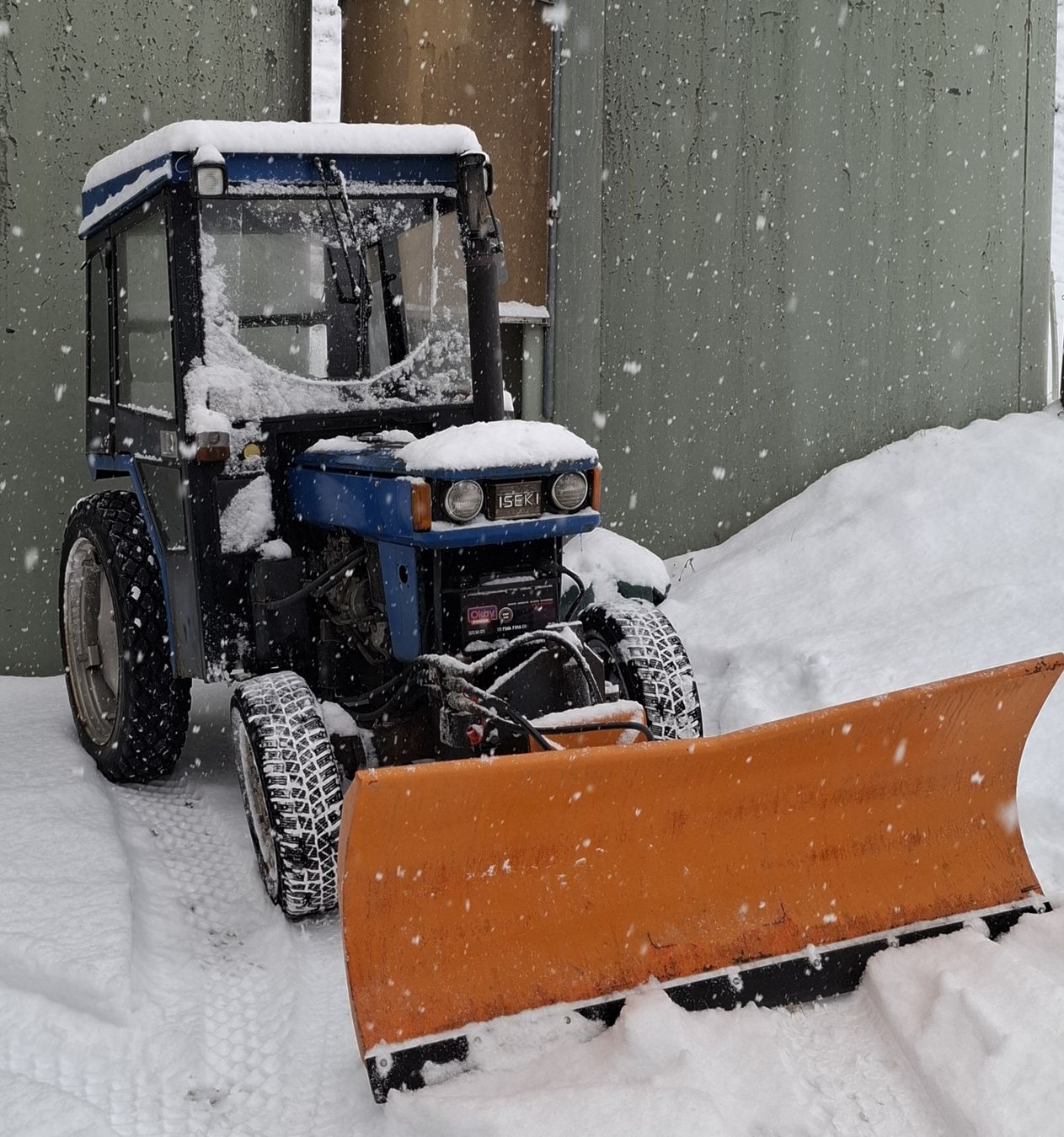 Iseki Trattori: iseki Traktor – Usato da brig venduto da steff1988