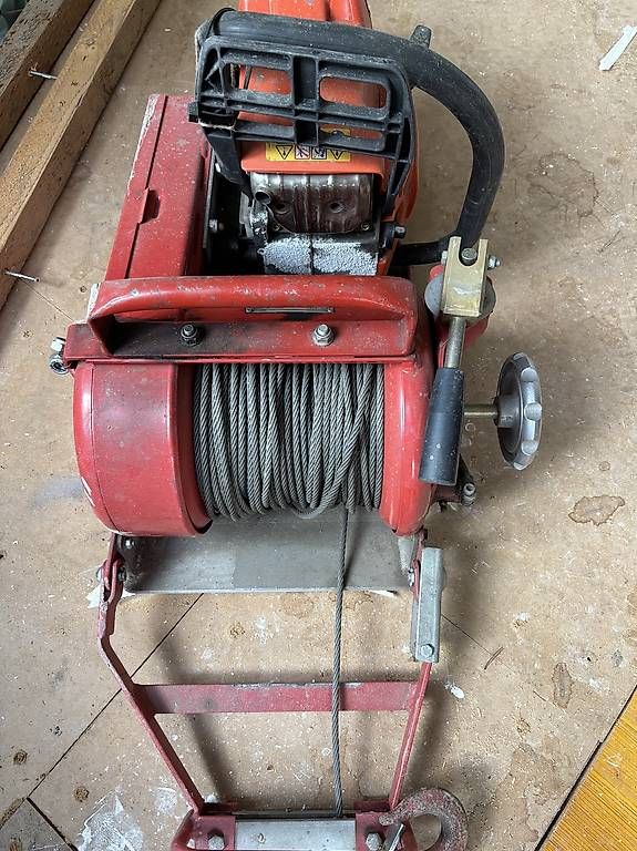 Autre stockage et transport: Winde mit castor cp 800 – D'occasion à Seedorf par Zurfluh01