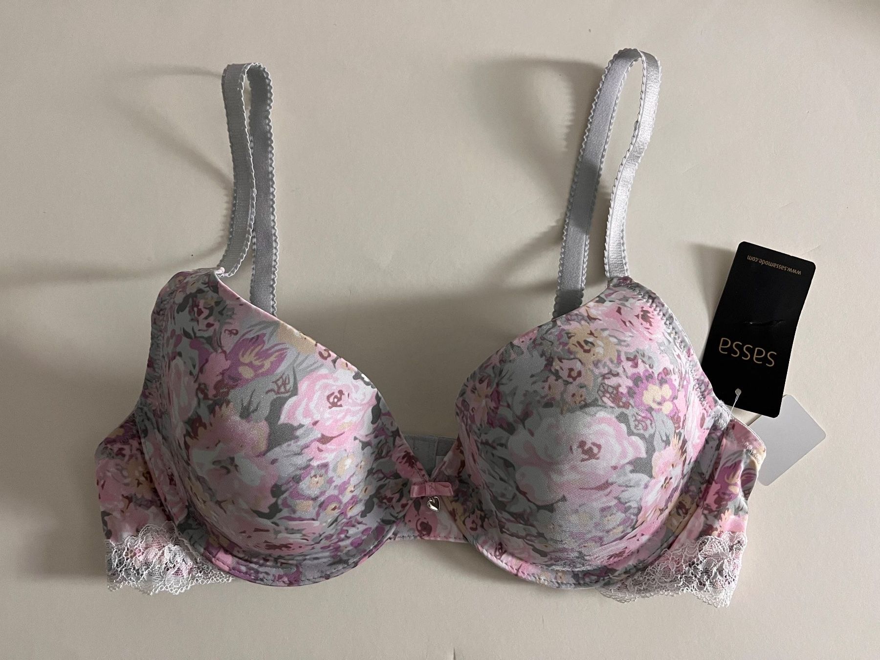 Sassa Sonstige Unterwäsche: SASSA, Schalen-BH, Grösse 85B, Farbe Hellgrau/Blumenmuster – Neu und originalverpackt aus Rudolfstetten von gst_g7xl 5