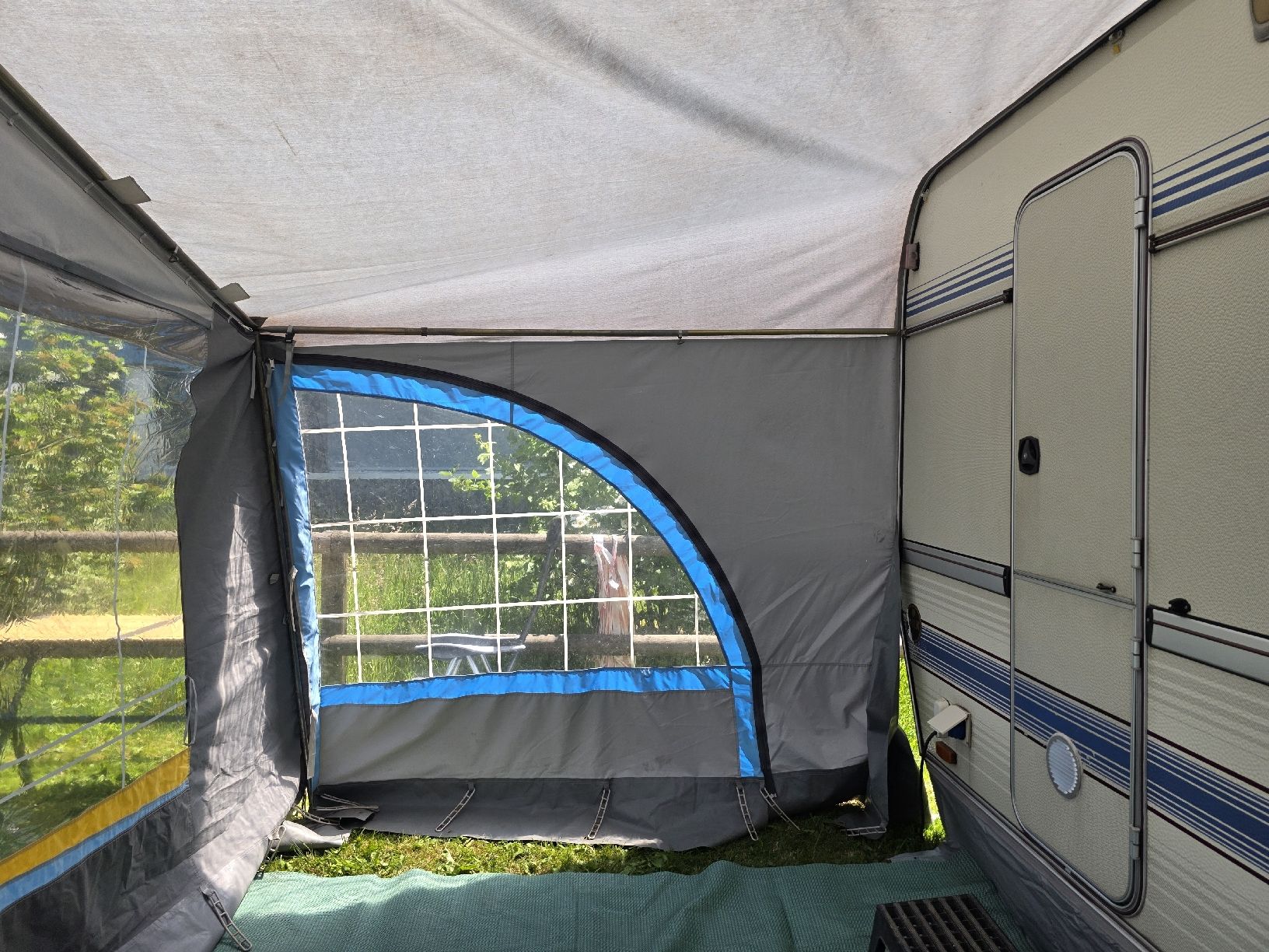 Verande & Tende da sole: Robustes Vorzelt für Wohnwagen – Usato da Landschlacht venduto da Campinghoss 4