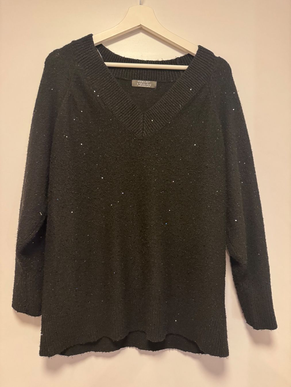 Maglioni & Felpe: Warmer, schwarzer Strickpulli mit Glitzer, Gr. 38-40 – Usato da Winterthur venduto da tam_7tbh
