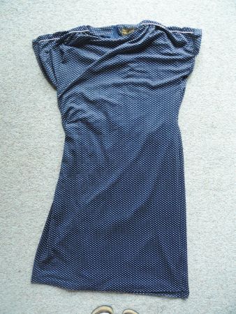 Vintage Kleid dunkelblau weisse Punkte Gr. 44 Swiss made
