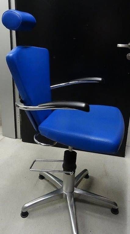 Lettini & sedie per cosmetici: Coiffeur- /Kosmetikstuhl – Usato da Trin Mulin venduto da trimu11 1