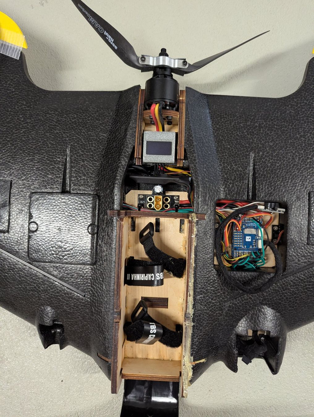 TBS Modellismo RC: TBS Caipirinha 2 – Nuovo (secondo la descrizione) da Brunnen venduto da Legendary 1
