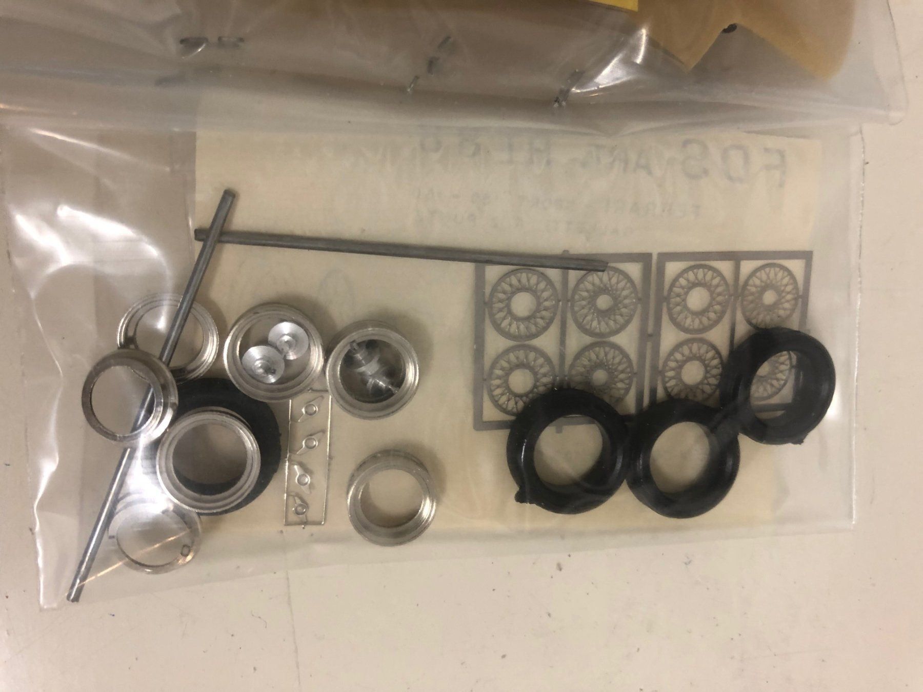 Ferrari Modellini d'auto: FDS-Kit Ferrari 1/43 – Nuovo (secondo la descrizione) da Muttenz venduto da Gucci2005 4