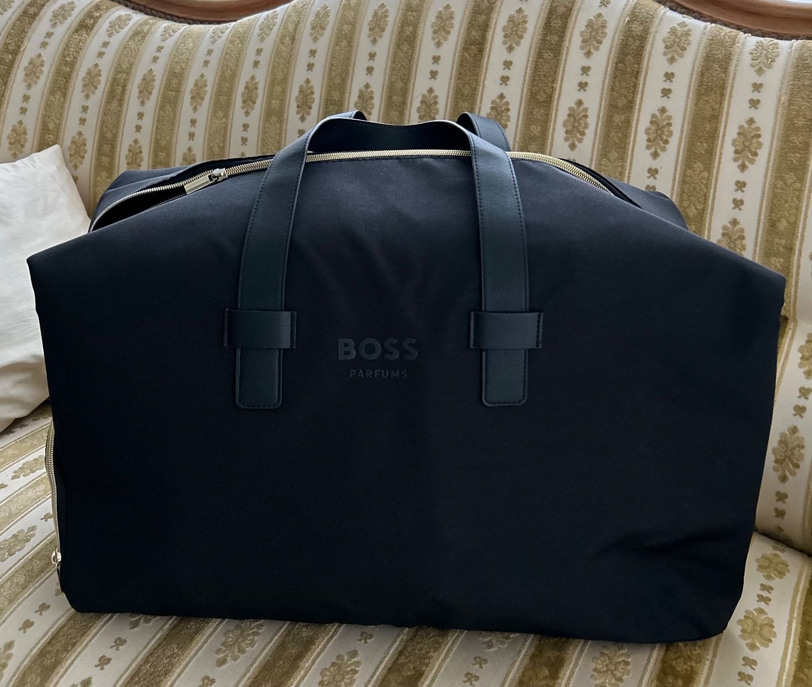 Hugo Boss Borse: BOSS Reisetasche, NEU – Nuovo (secondo la descrizione) da STUDEN BE venduto da SMIROS 6