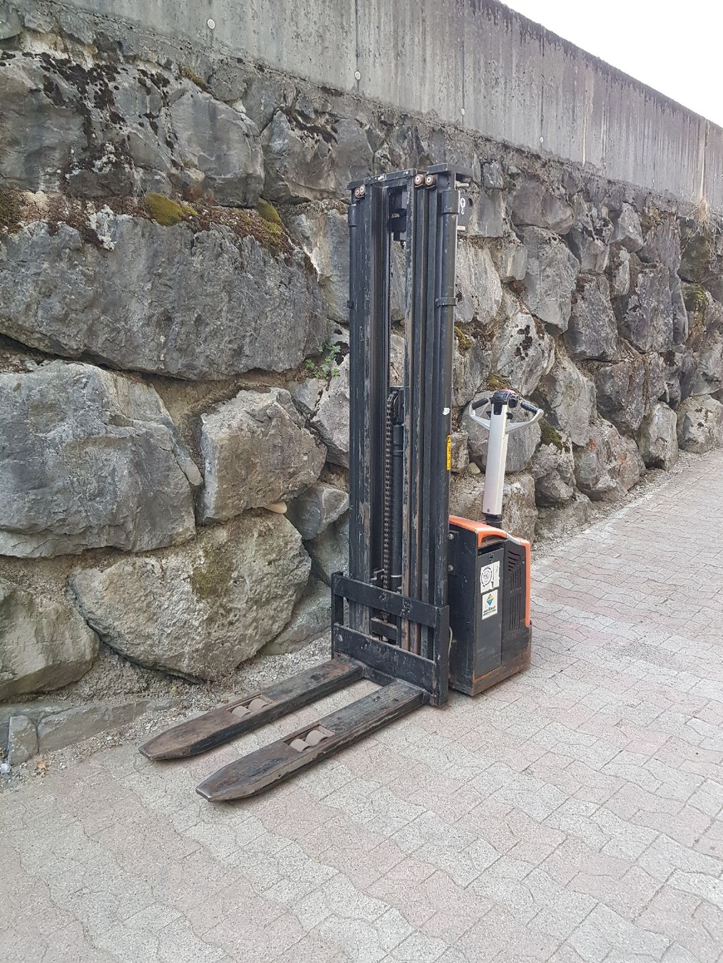 Carrelli elevatori e a forche: Rocla Stapler 1600 kg Ameise Deichselstapler Deichselgerät – Difettoso da Brunnadern venduto da p..... 4