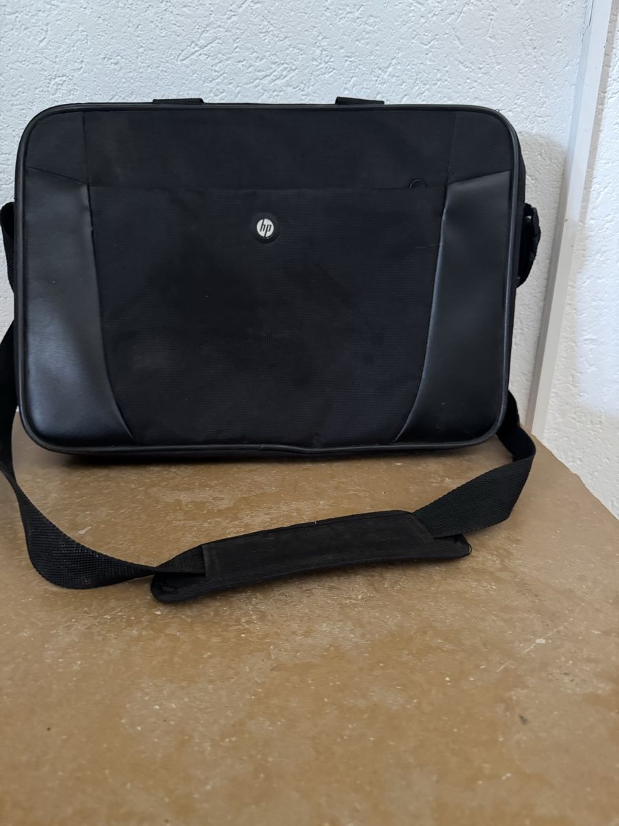 Sacs: Sacoche pour ordinateur HP – D'occasion à Montsevelier par ber_88db