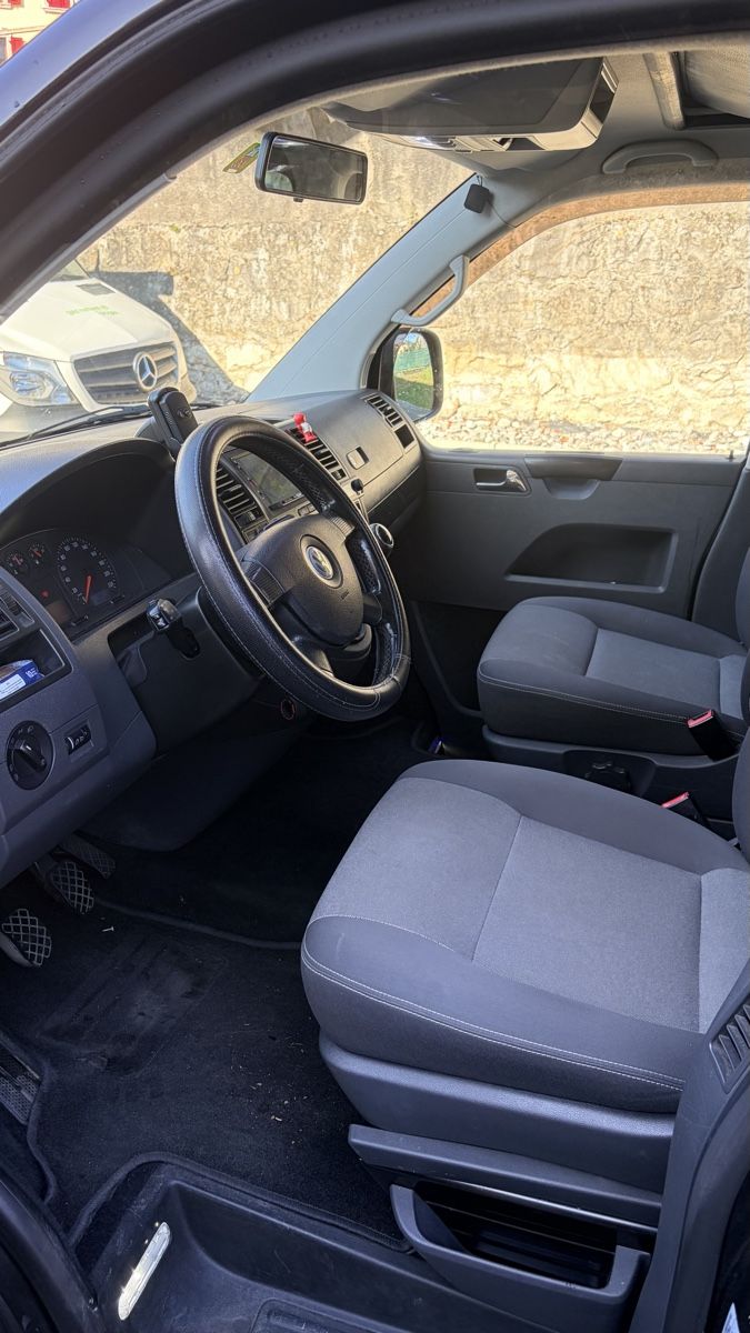 VW Automobili: Vw t5 2.5 tdi – Usato da Vouvry venduto da Carlosline 1