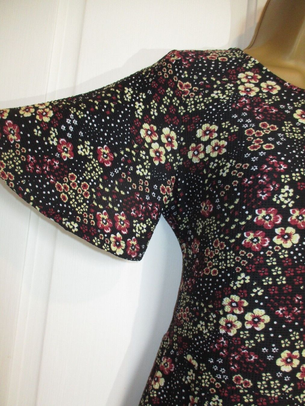 Vestiti: Floral dress Size EU 40 – Nuovo (secondo la descrizione) da Zürich venduto da ewat 5