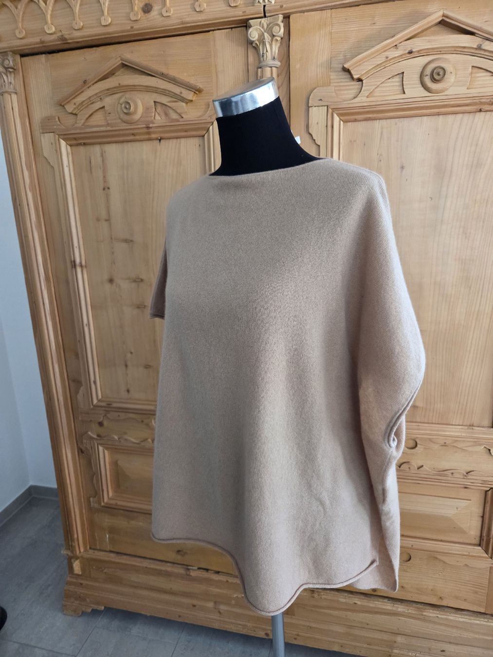 Pullover & Sweatshirts: Poncho, absolut cashmere – Neu (gemäss Beschreibung) aus Wiesendangen von Sinhuk 2
