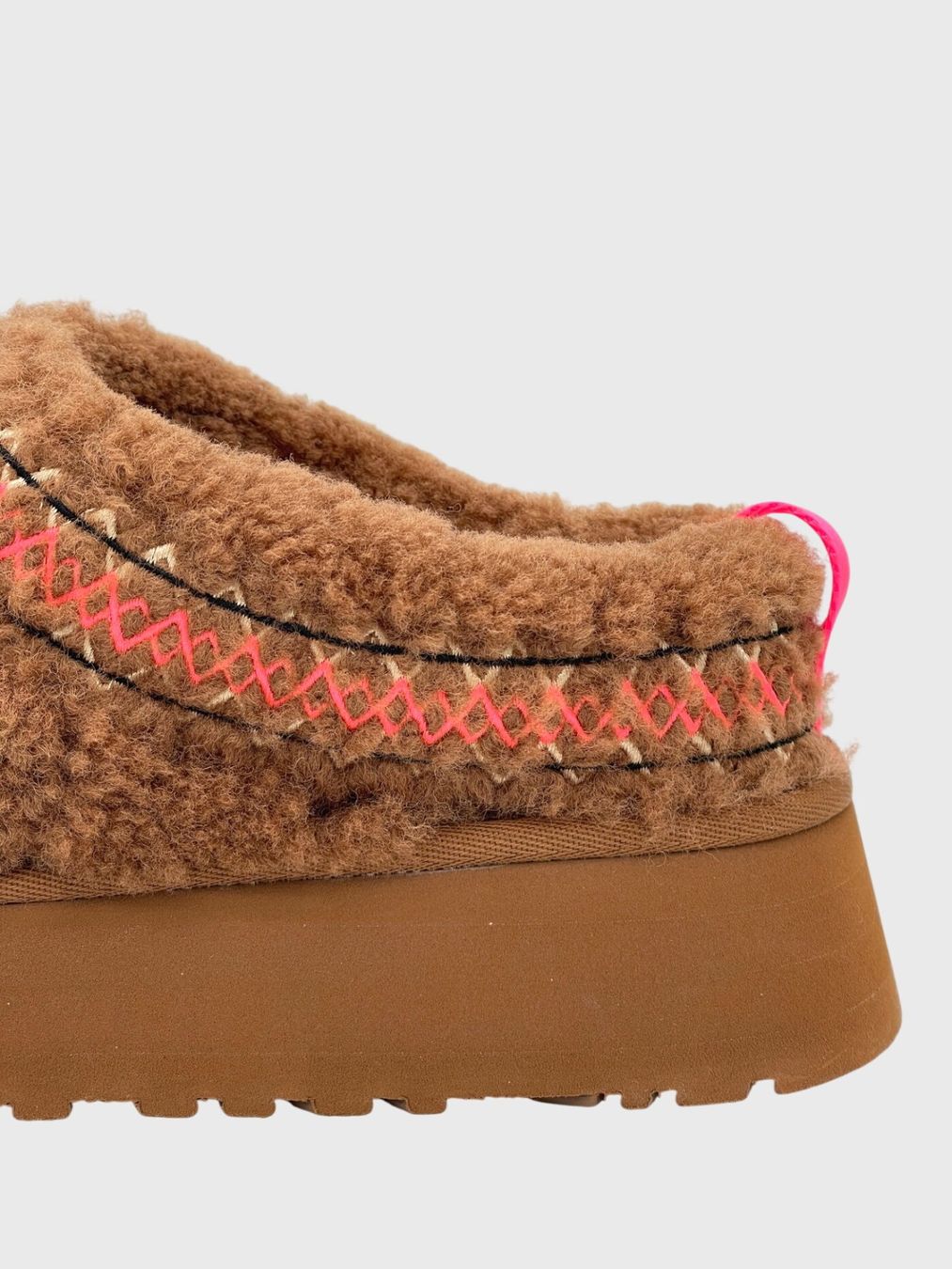 Ugg Chaussures femmes: UGG Tazz Braid Slipper EU 40 Braun – Neuf avec emballage d'origine à Zürich par shoe_shop 4