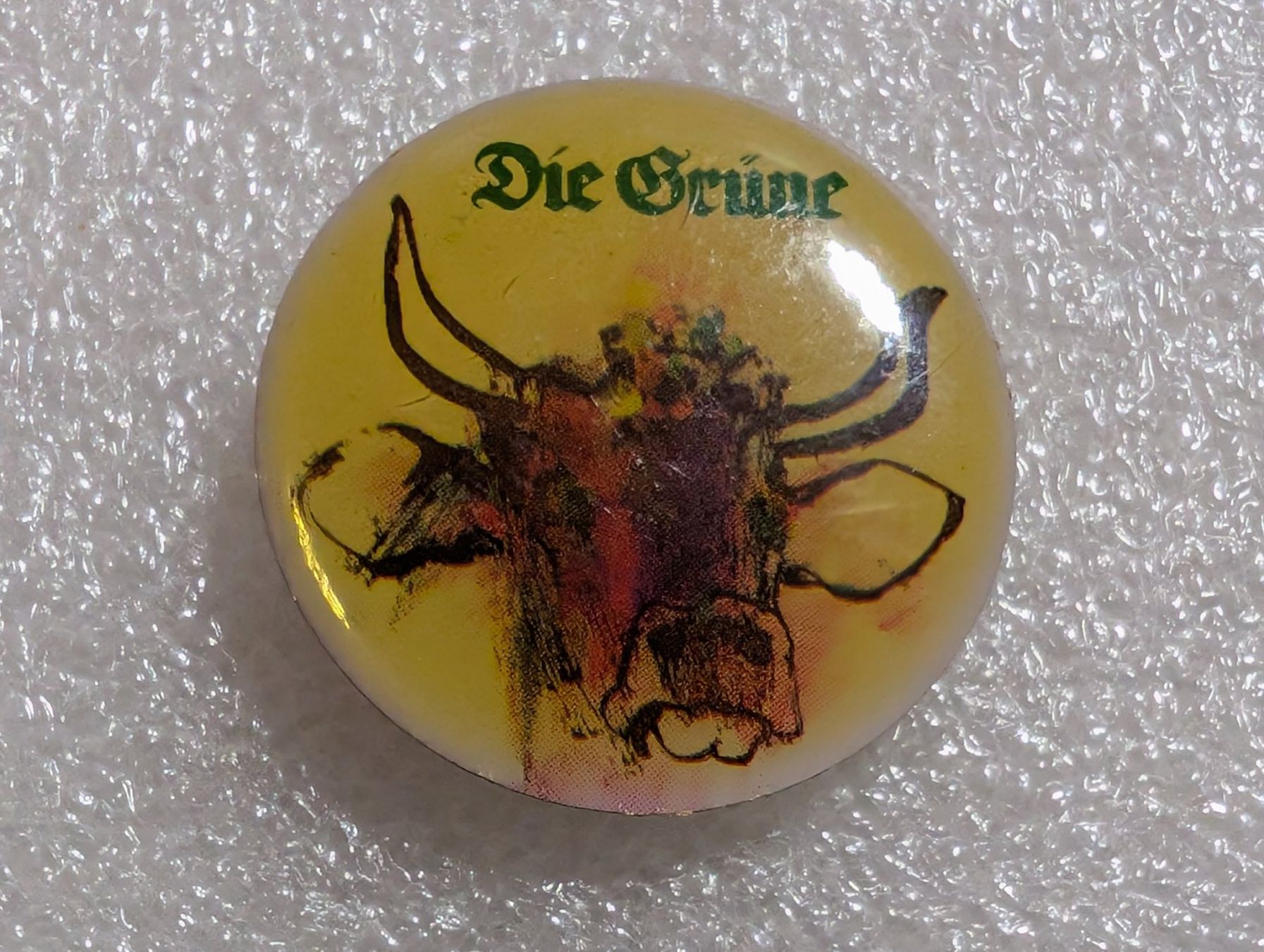 Plaketten & Abzeichen: Ansteckpin 144: Die Grüne – Gebraucht aus Oppligen von Pin-Fall-Shop