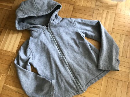 Trainer-Jacke Grösse 128 hellgrau
