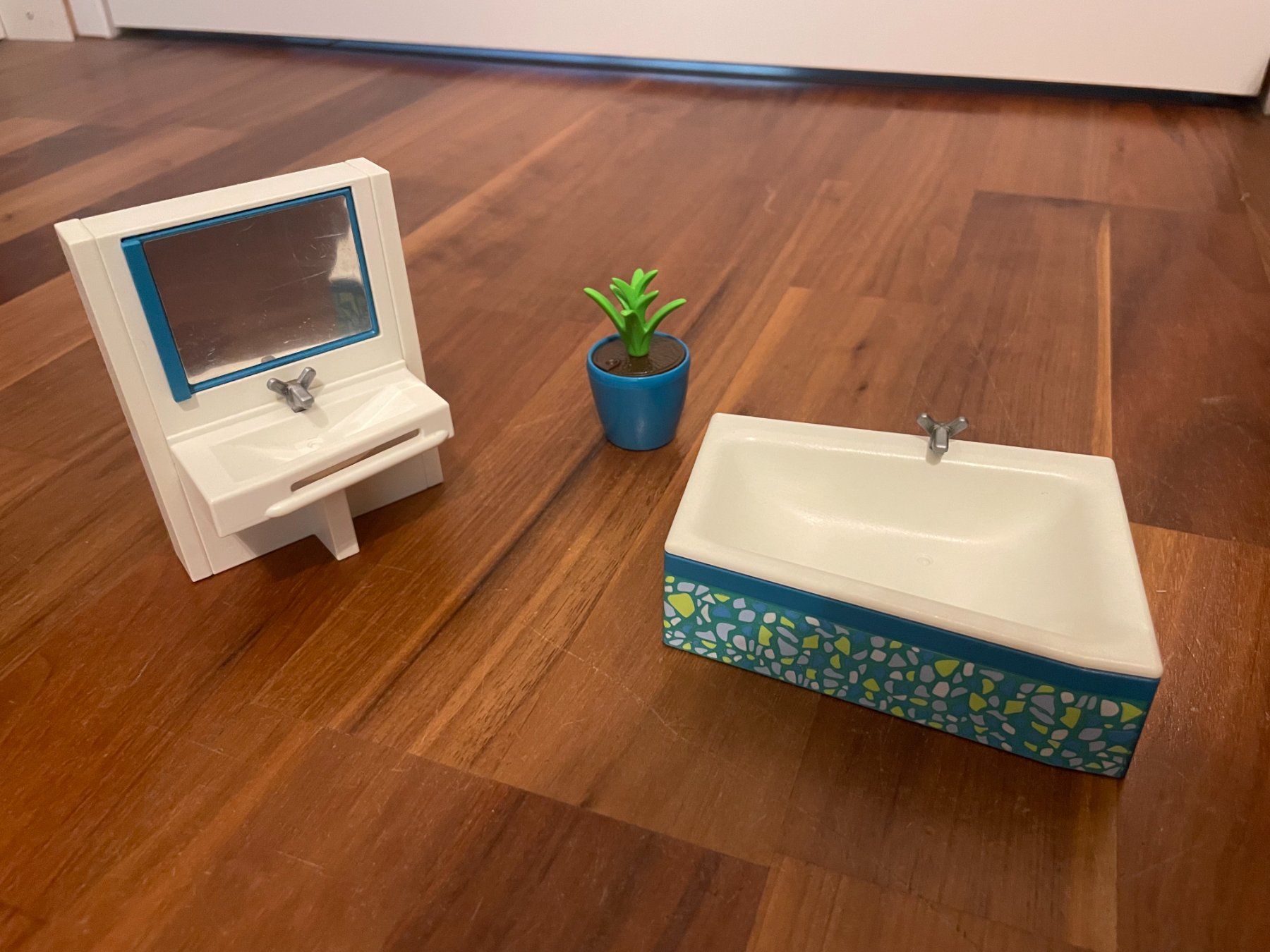 Playmobil Spielzeuge: Playmobil Badezimmer-Set – Gebraucht aus Brunnen von Padigross
