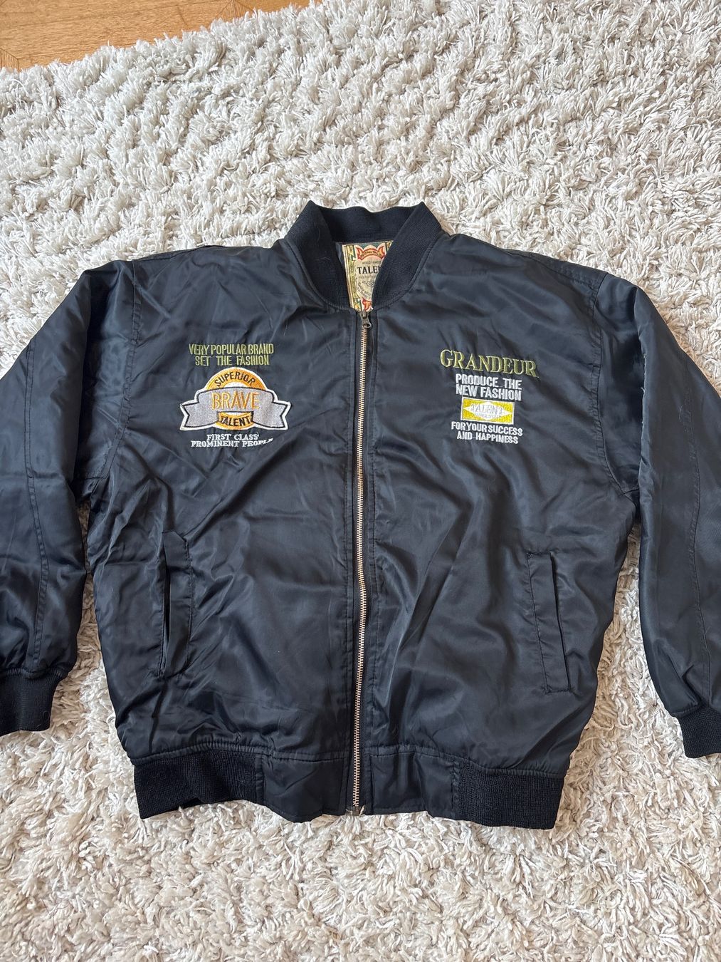 Giacche: Vintage Jacke – Usato da Zürich venduto da Kascha.B. 1