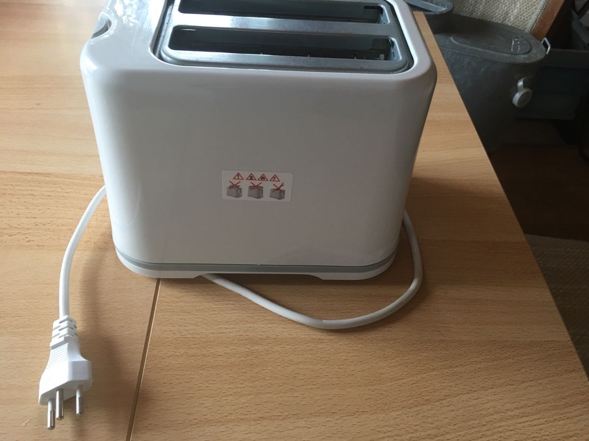Durabase Küchengeräte: Durabase Toaster 2 Schlitze weiss gebraucht – Gebraucht aus Bärschwil von Ranron1970 4