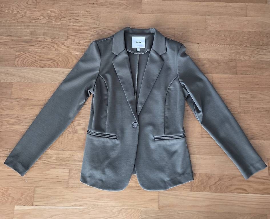 Completi & Tailleur: Damenblazer olive gr. L – Nuovo (secondo la descrizione) da Oberbüren venduto da Lupo_7kxf