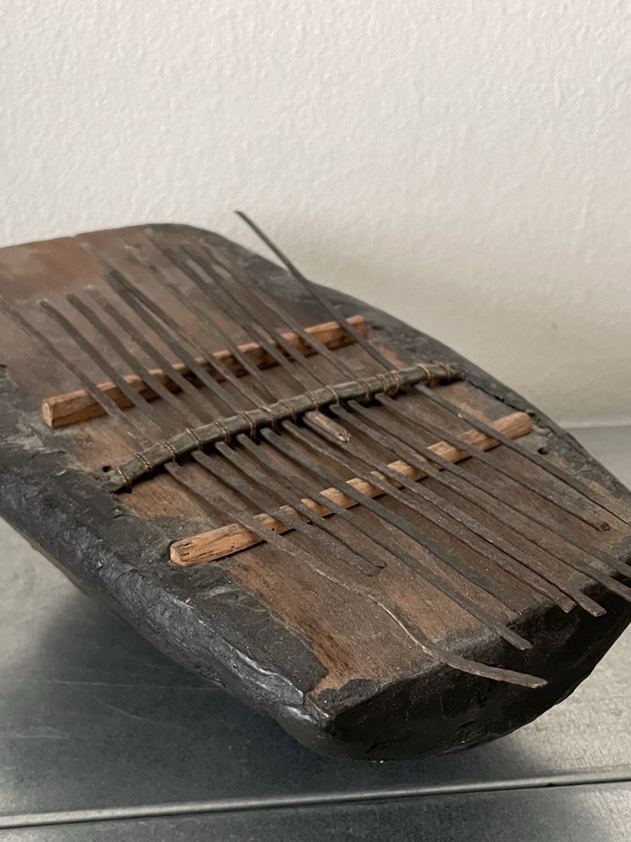 Strumenti musicali: Ancient tribal African Kalimba Turtle Shell – Usato da Basel venduto da Amechan. 5