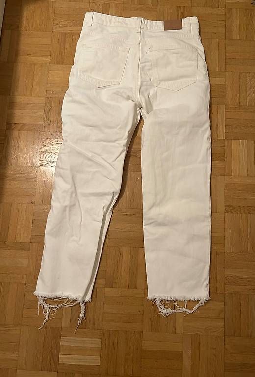Jeans: Weisse Jeans von Pull& Bear Gr. 38 – Usato da Zürich venduto da Nia_S 1