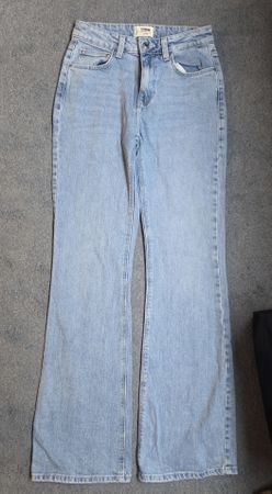 Helle Sommer Jeans, Gr. 36, Bootcut, neuwertig!