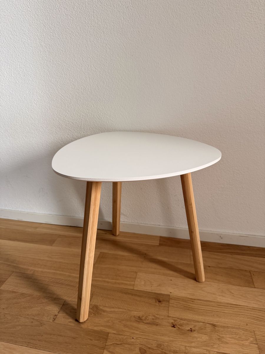 Tables de nuit: Bedside Table – D'occasion à Zürich par mar_h7x7