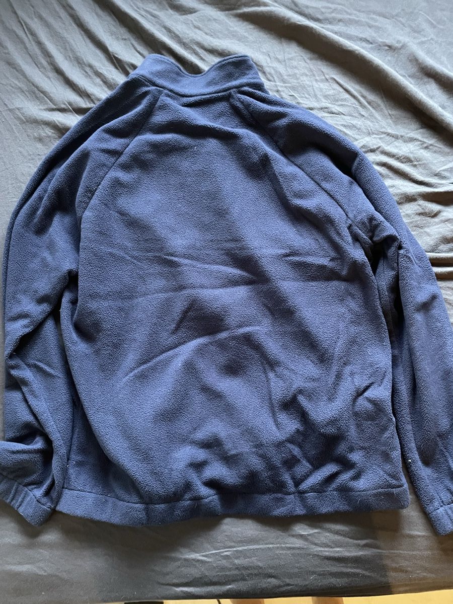 Pullover & Sweatshirts: Drei Pullover (2 Fleece) Grösse M – Gebraucht aus Spreitenbach von dar_26yd 1