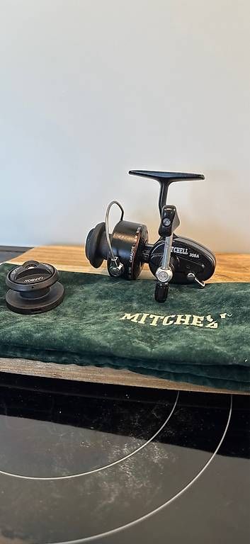 Tamburi & Mulinelli: Mitchell 308A  2 Graphit/Carbon-Spulen + Originaltasche – Usato da Mogelsberg venduto da nor_6kqz