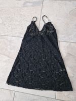 Schwarzes Spitzen-Top mit Strass-Träger / Grösse S one size