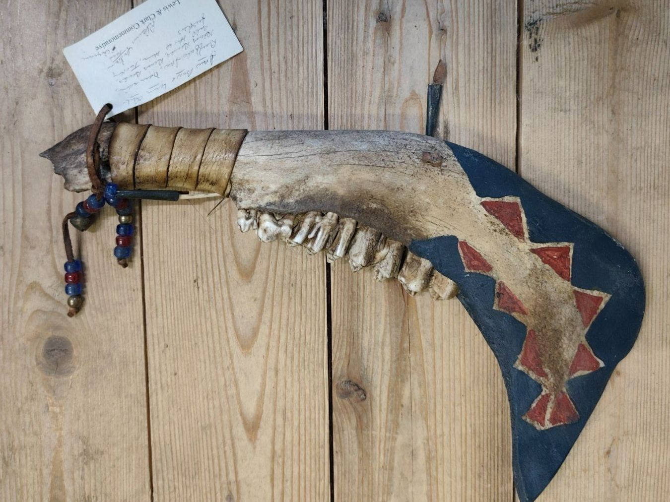 Statuette: Indianer Plains Bison Keule Kieferknochen Keule – Usato da Goldswil b. Interlaken venduto da troedlermarkt-goldsw 2