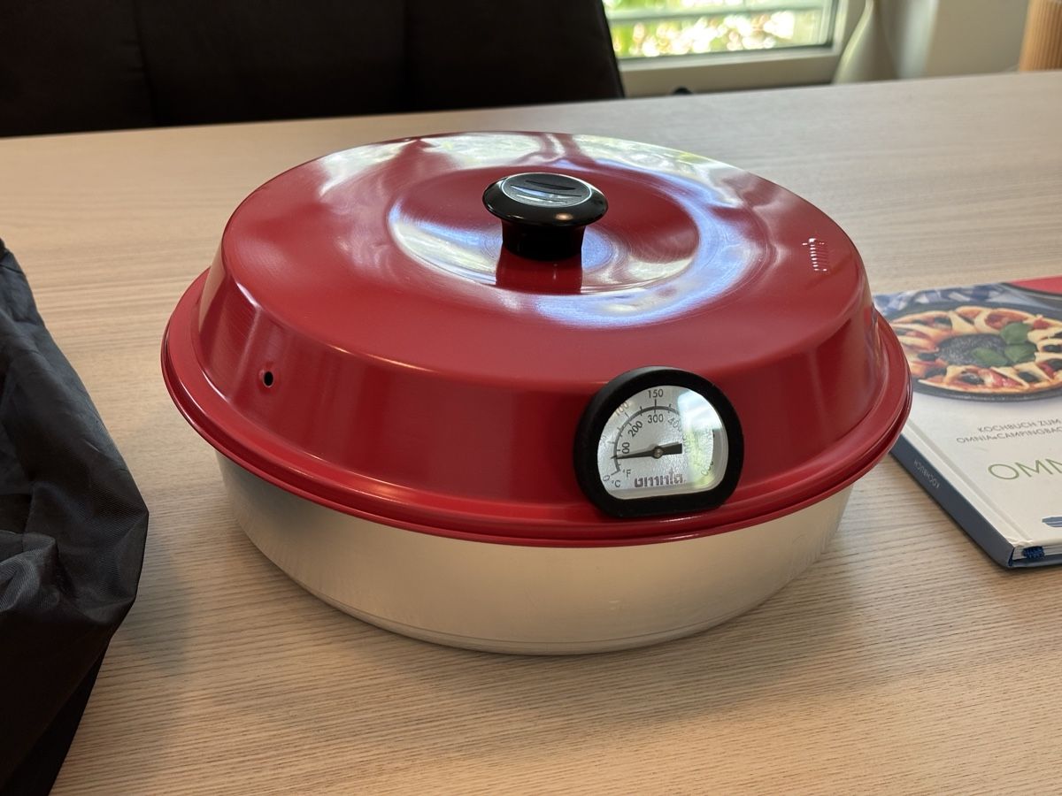 Fours: Omnia Backofen fürs Campen (mit Thermometer) – D'occasion à St. Gallen par tor_2xjw 1
