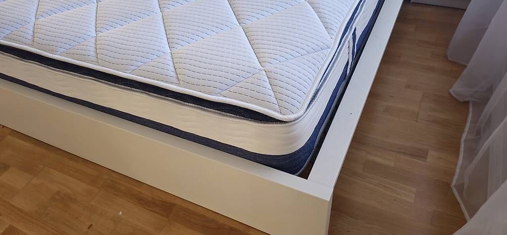 Letti: Family bed with side table and matress – Usato da Greifensee venduto da gow_8gvy 2