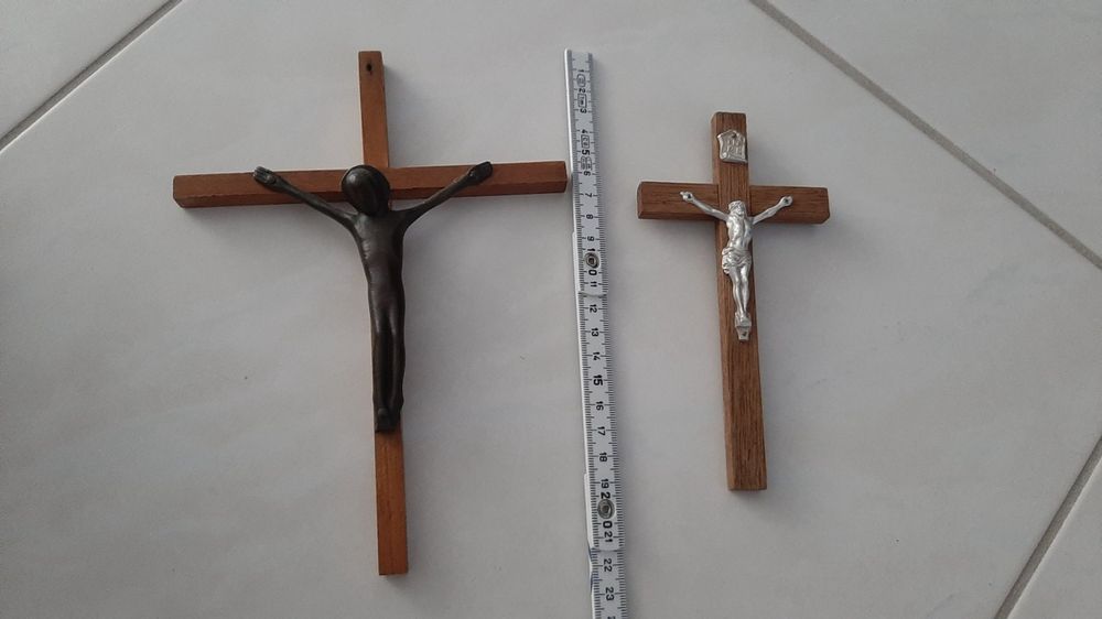 BC Katholisches Florentinisches Kruzifix 34cm - Handgefertigtes Stehendes Kreuz Für Zuhause