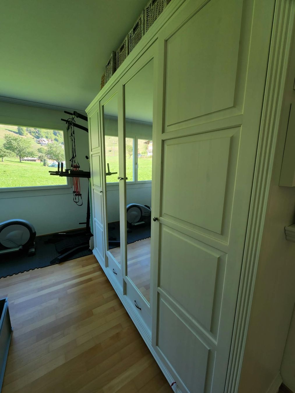 Schränke: Kleiderschrank  – Gebraucht aus Wilen (Sarnen) von starlet2012