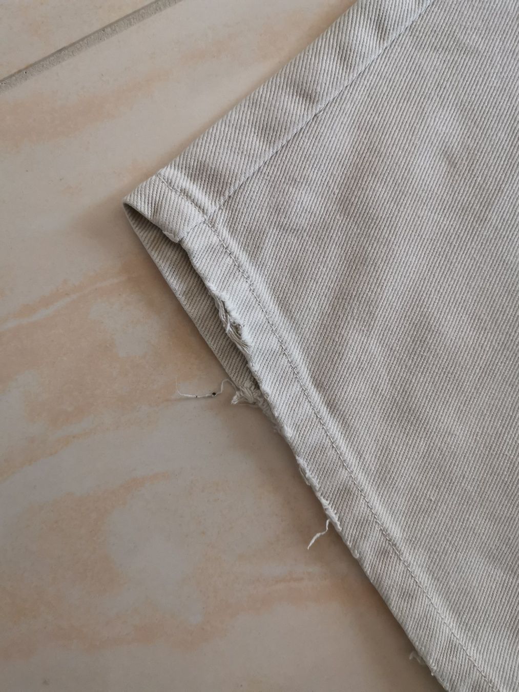 Jeans: vergammelte Jeans Gr.  52 – Usato da Dornach venduto da Hei50 5