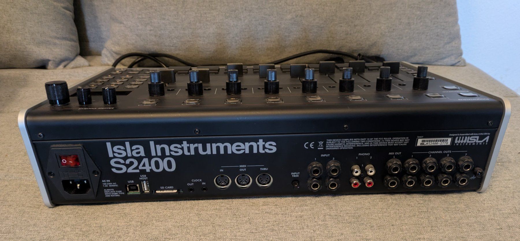 Musikinstrumente: Isla Instruments S2400 Sampler + case – Gebraucht aus Le Brassus von xew 1