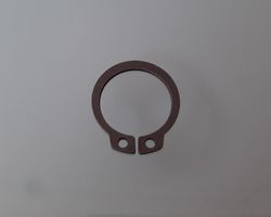 Seeger Ring J17