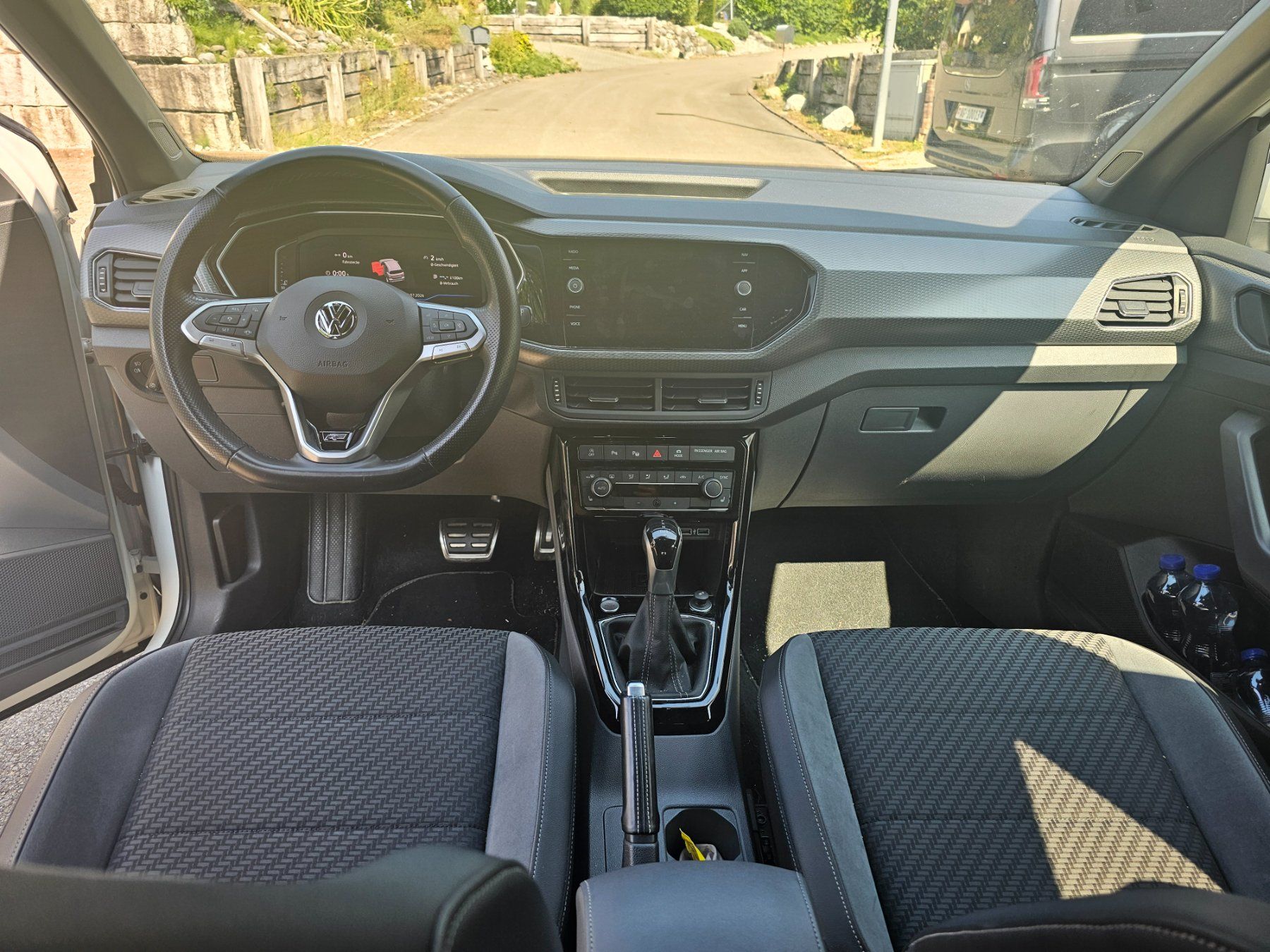 VW Autos: VW T-Cross 1.0 TSI – Gebraucht aus Bünzen von MRB_Services 2