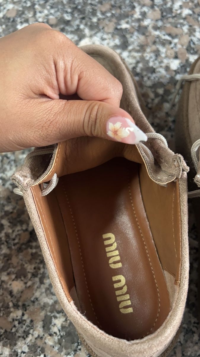 Chaussures femmes: Chaussures Miu Miu  – Neuf (Voir description) à Peseux par ame_92qv 5